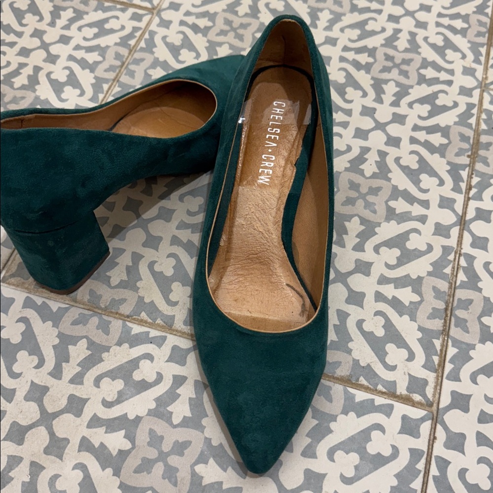 Super Cute Green Suede Women's Pumps